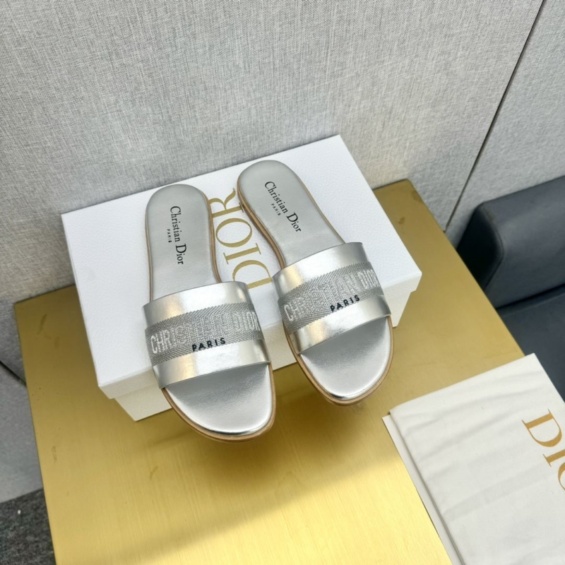 ch**an D*or slippers